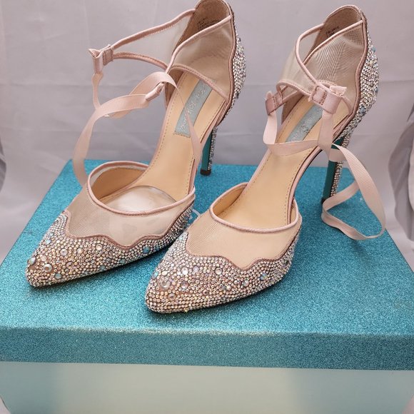 Betsey Johnson stilettos - SB-IRIS CHAMPAGNE - Size 7.5 - Picture 1 of 3